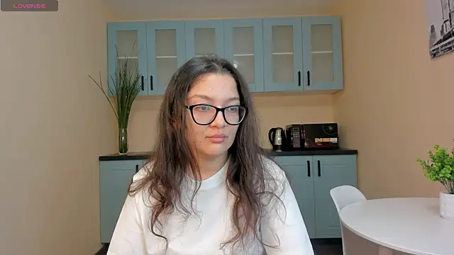 ZarifaBev online show from 12-20-25, 07:04