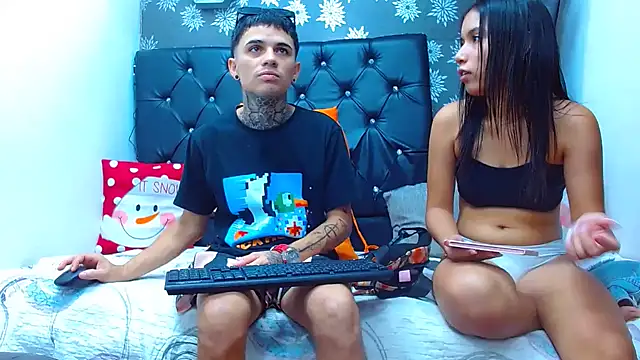 Snapshot of exotic_hot_couple chatting on 12-26-24, 03:59 exotic hot couple online show from 12-26-24, 03:59