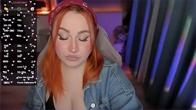 Snapshot of Flower_Camellia77 chatting on 03-11-25, 08:20 Flower Camellia77 online show from 03-11-25, 08:20