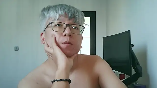 Snapshot of leoUSIR chatting on 11-09-25, 11:58 leoUSIR online show from 11-09-25, 11:58