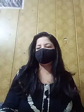 Snapshot of hornycoupleJandS chatting on 06-07-26, 07:39 hornycoupleJandS online show from 06-07-26, 07:39