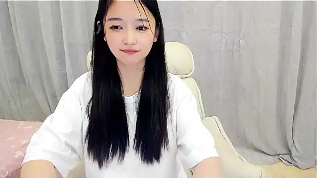 Snapshot of CN-Babycat chatting on 10-10-25, 01:32 CN-Babycat online show from 10-10-25, 01:32