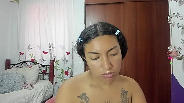 Snapshot of Natymontiell_ chatting on 01-03-25, 05:31 Natymontiell online show from 01-03-25, 05:31