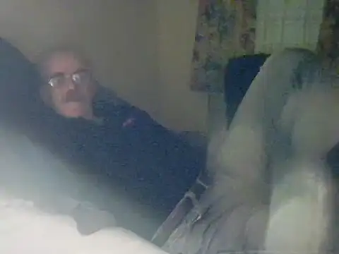 Snapshot of farock chatting on 12-15-24, 06:48 farock online show from 12-15-24, 06:48