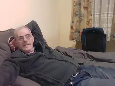 Snapshot of farock chatting on 01-08-25, 09:55 farock online show from 01-08-25, 09:55