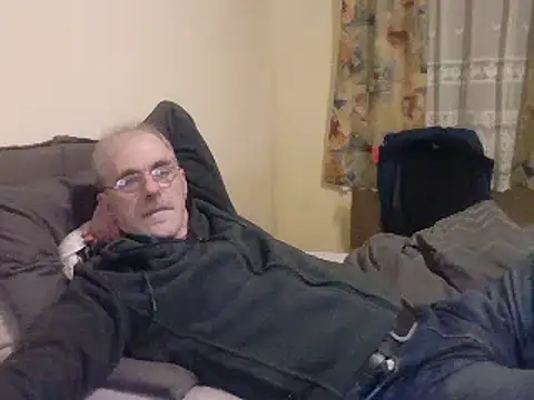 Snapshot of farock chatting on 01-09-25, 08:01 farock online show from 01-09-25, 08:01