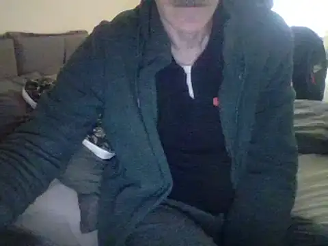 Snapshot of farock chatting on 01-15-25, 07:37 farock online show from 01-15-25, 07:37