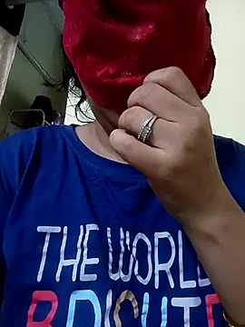 Snapshot of sunita-doll chatting on 07-01-26, 07:43 sunita-doll online show from 07-01-26, 07:43
