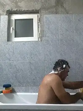 Snapshot of narcismarcu11 chatting on 10-17-25, 08:44 narcismarcu11 online show from 10-17-25, 08:44