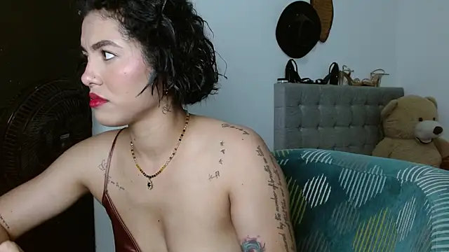 Sexy Lia  online show from 04-27-26, 01:58