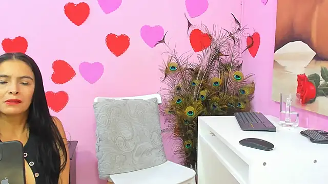 Snapshot of miss--flora chatting on 03-08-25, 11:07 miss--flora online show from 03-08-25, 11:07