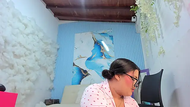 Danniela18  online show from 06-03-26, 12:19