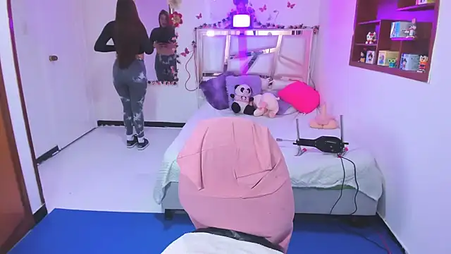 Snapshot of perlabeautiful chatting on 11-14-25, 01:37 perlabeautiful online show from 11-14-25, 01:37