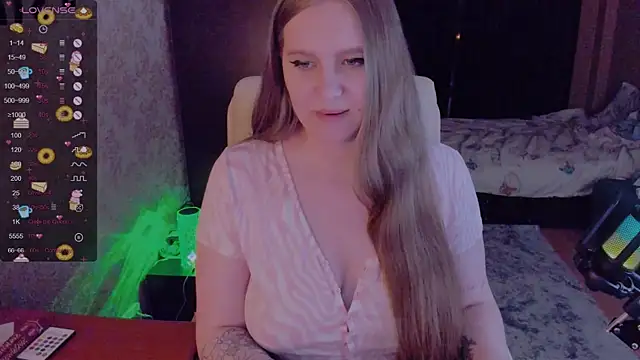 Snapshot of Alice_Dreamgirl_ chatting on 12-23-24, 04:17 Alice Dreamgirl  online show from 12-23-24, 04:17