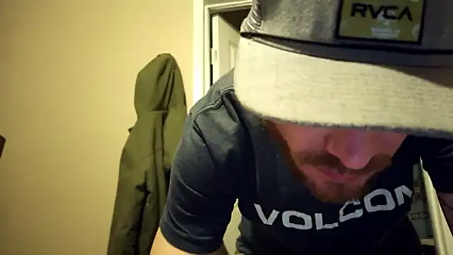 Huntzg23 online show from 12-23-25, 09:51