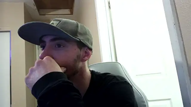 Huntzg23 online show from 03-16-26, 06:01