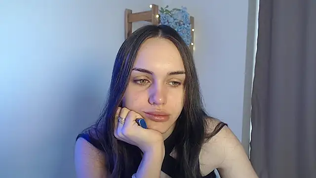 IrinaShayk18 online show from 01-03-25, 08:32