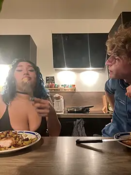 Snapshot of Bulmasexy chatting on 02-07-25, 08:42 Bulmasexy online show from 02-07-25, 08:42