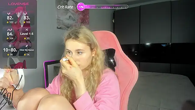 Molly Toads online show from 12-26-24, 07:56