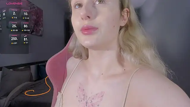 Molly Toads online show from 01-22-25, 06:41