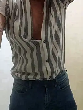 Snapshot of GamerQuinn chatting on 12-30-24, 12:32 GamerQuinn online show from 12-30-24, 12:32