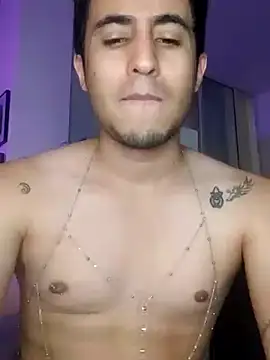 Snapshot of GamerQuinn chatting on 01-13-25, 02:11 GamerQuinn online show from 01-13-25, 02:11