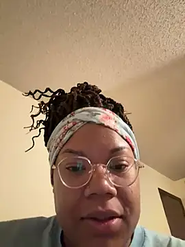 Snapshot of InterRacialFacial7296 chatting on 01-20-25, 11:54 InterRacialFacial7296 online show from 01-20-25, 11:54