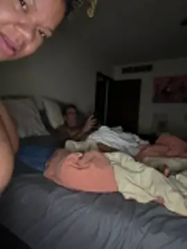 Snapshot of InterRacialFacial7296 chatting on 03-22-26, 09:02 InterRacialFacial7296 online show from 03-22-26, 09:02