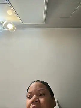 Snapshot of InterRacialFacial7296 chatting on 06-25-26, 01:15 InterRacialFacial7296 online show from 06-25-26, 01:15