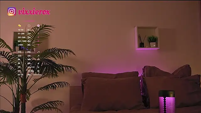 Snapshot of ViXXXiee chatting on 04-28-26, 09:20 ViXXXiee online show from 04-28-26, 09:20