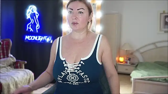 moonlight4u online show from 02-04-25, 05:21