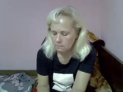Snapshot of sakura_blonde chatting on 12-29-24, 09:30 sakura blonde online show from 12-29-24, 09:30