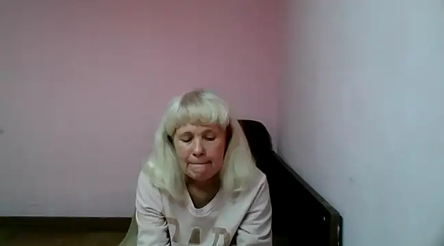 Snapshot of sakura_blonde chatting on 02-06-25, 08:45 sakura blonde online show from 02-06-25, 08:45