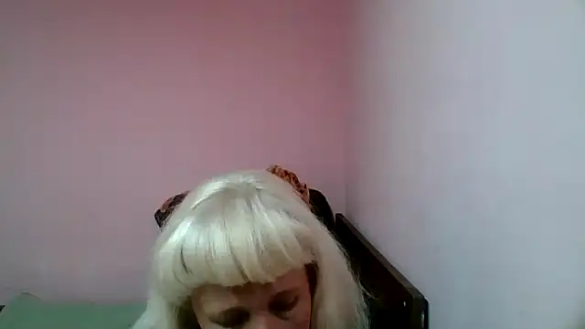 Snapshot of sakura_blonde chatting on 02-16-25, 05:37 sakura blonde online show from 02-16-25, 05:37
