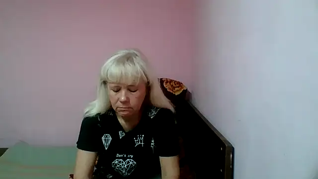 Snapshot of sakura_blonde chatting on 02-18-25, 06:59 sakura blonde online show from 02-18-25, 06:59