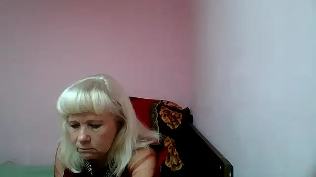 Snapshot of sakura_blonde chatting on 02-19-25, 12:11 sakura blonde online show from 02-19-25, 12:11