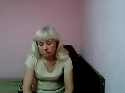 Snapshot of sakura_blonde chatting on 02-27-25, 04:43 sakura blonde online show from 02-27-25, 04:43