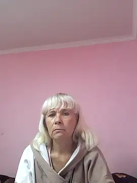 Snapshot of sakura_blonde chatting on 09-24-25, 06:33 sakura blonde online show from 09-24-25, 06:33