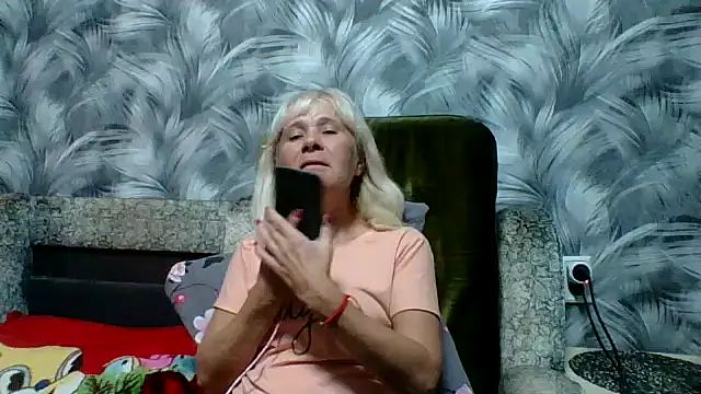 Snapshot of sakura_blonde chatting on 10-11-25, 06:39 sakura blonde online show from 10-11-25, 06:39
