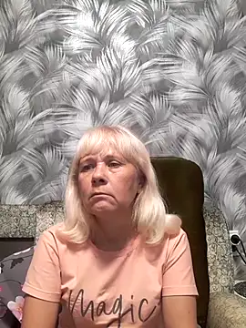 Snapshot of sakura_blonde chatting on 10-14-25, 08:59 sakura blonde online show from 10-14-25, 08:59