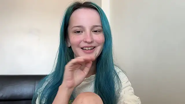 bumble bee online show from 01-01-25, 06:58