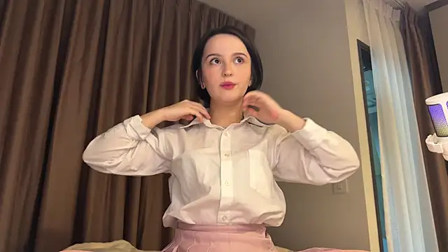 bumble bee online show from 01-10-26, 12:12