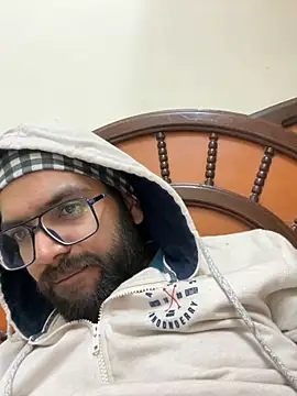 Arsh Loves Luv online show from 12-23-24, 03:33