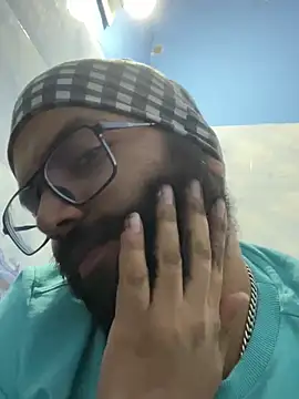 Arsh Loves Luv online show from 12-25-24, 04:54