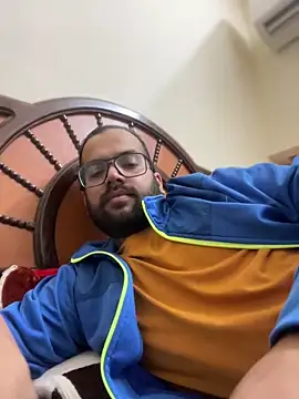 Arsh Loves Luv online show from 12-31-24, 09:28