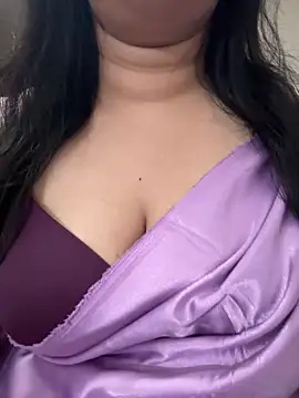 Snapshot of Akhi_Akshaya chatting on 12-19-24, 01:40 Akhi Akshaya online show from 12-19-24, 01:40