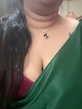 Snapshot of Akhi_Akshaya chatting on 12-23-24, 06:58 Akhi Akshaya online show from 12-23-24, 06:58