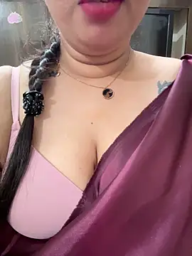 Snapshot of Akhi_Akshaya chatting on 12-25-24, 09:54 Akhi Akshaya online show from 12-25-24, 09:54