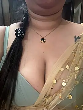 Snapshot of Akhi_Akshaya chatting on 12-27-24, 09:11 Akhi Akshaya online show from 12-27-24, 09:11