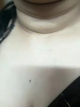 Snapshot of Akhi_Akshaya chatting on 01-03-25, 09:47 Akhi Akshaya online show from 01-03-25, 09:47